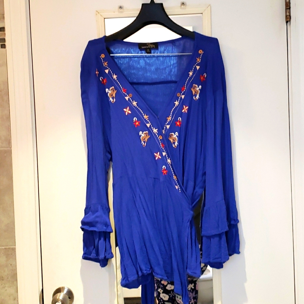 Suzanne Betro wrap blouse with embroidery 3X